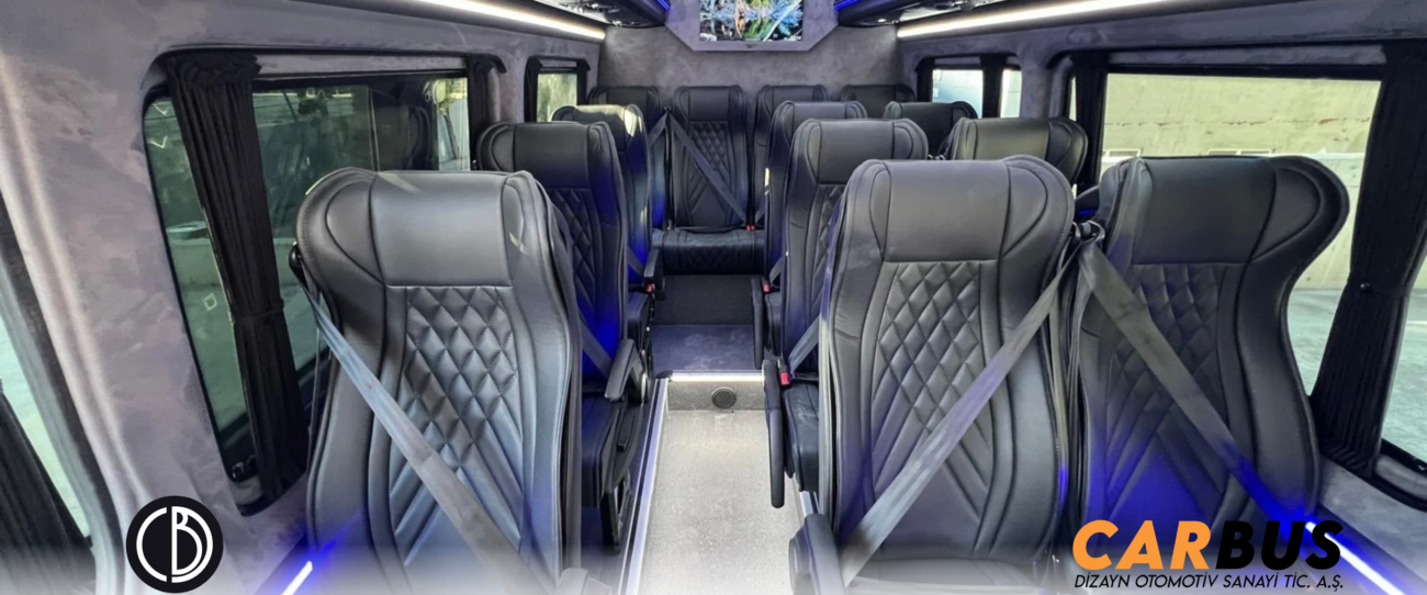 CARBUS Ivory Suite siyah kapitone koltuklu ve mavi aydınlatmalı VIP kabin