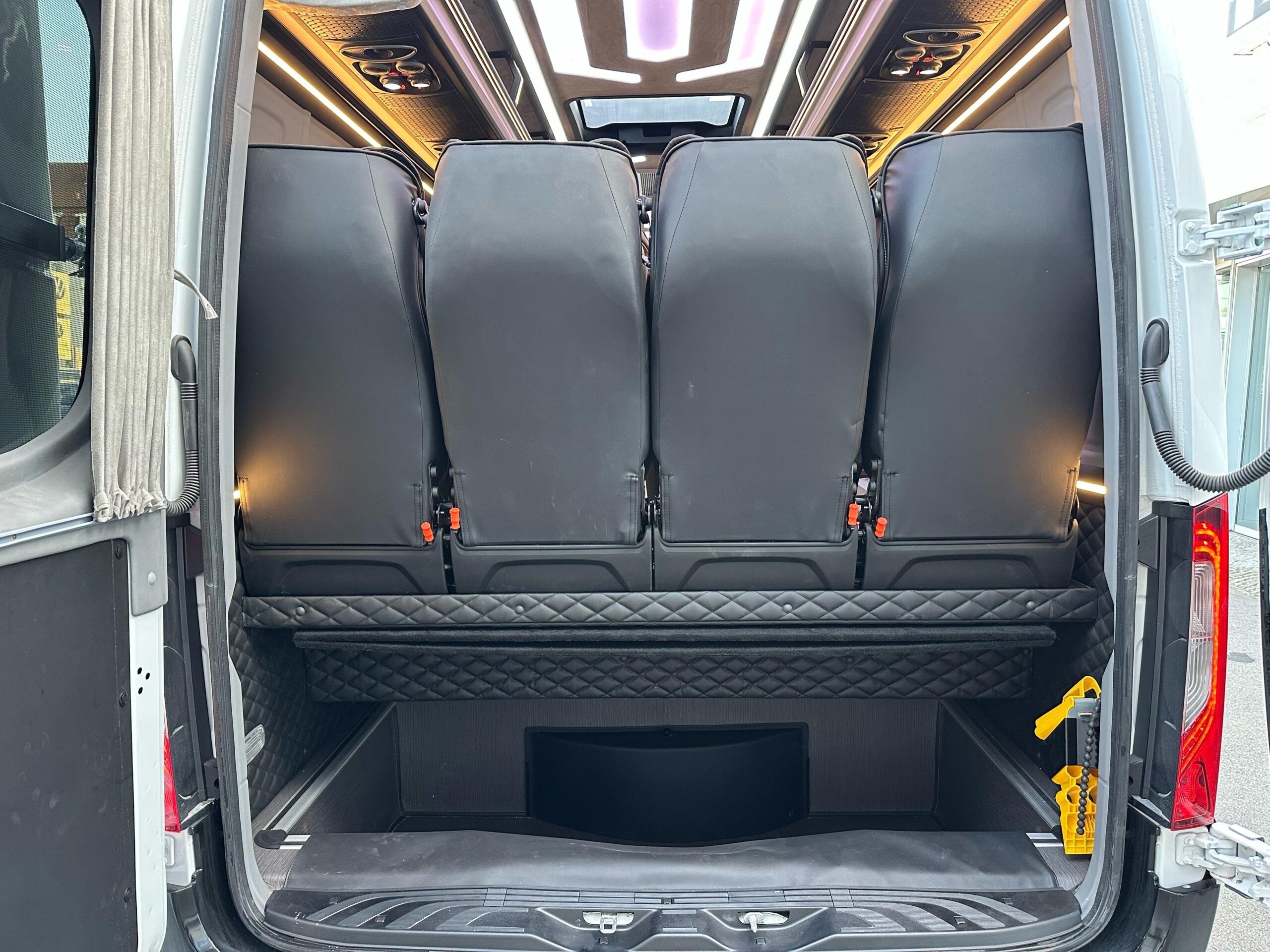 Mercedes-Benz Sprinter 519 18+1 turizm aracı proje görseli 20