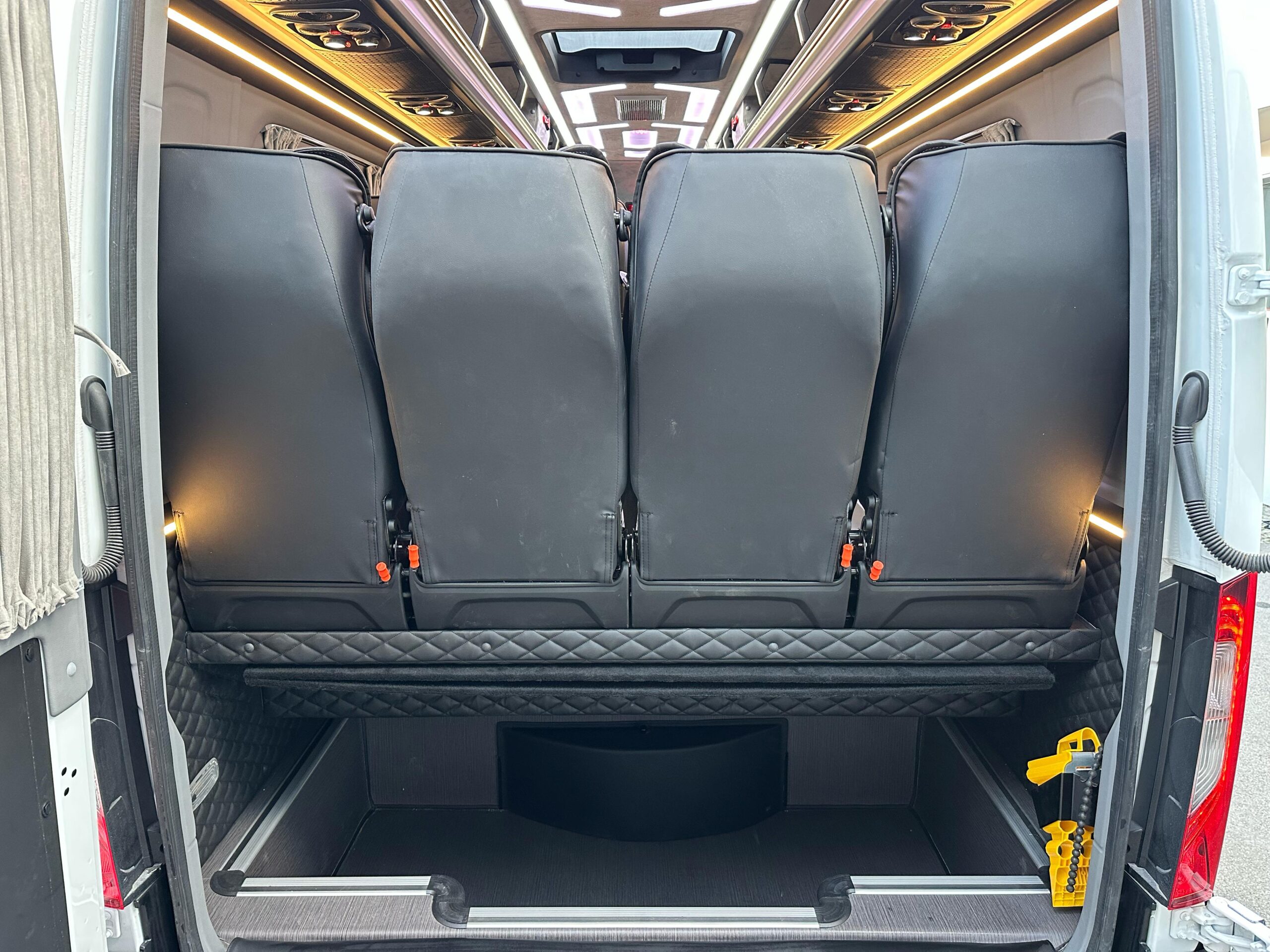 Mercedes-Benz Sprinter 519 18+1 turizm aracı proje görseli 23