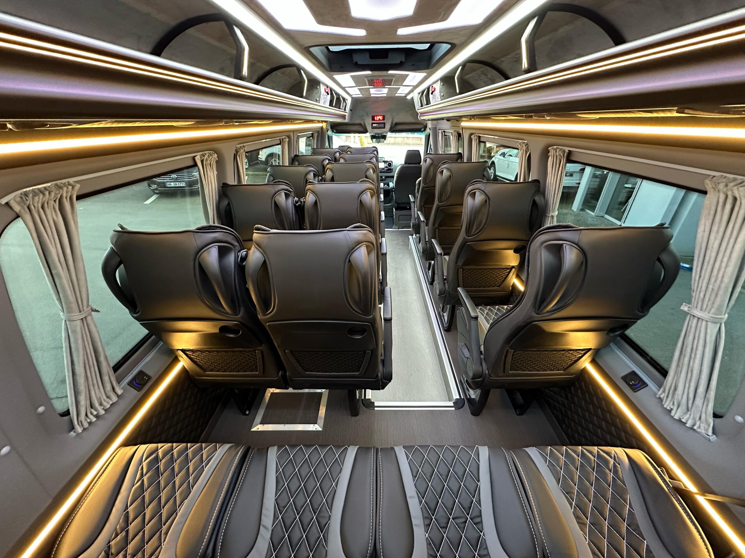 Mercedes-Benz Sprinter 519 18+1 turizm aracı proje görseli 24
