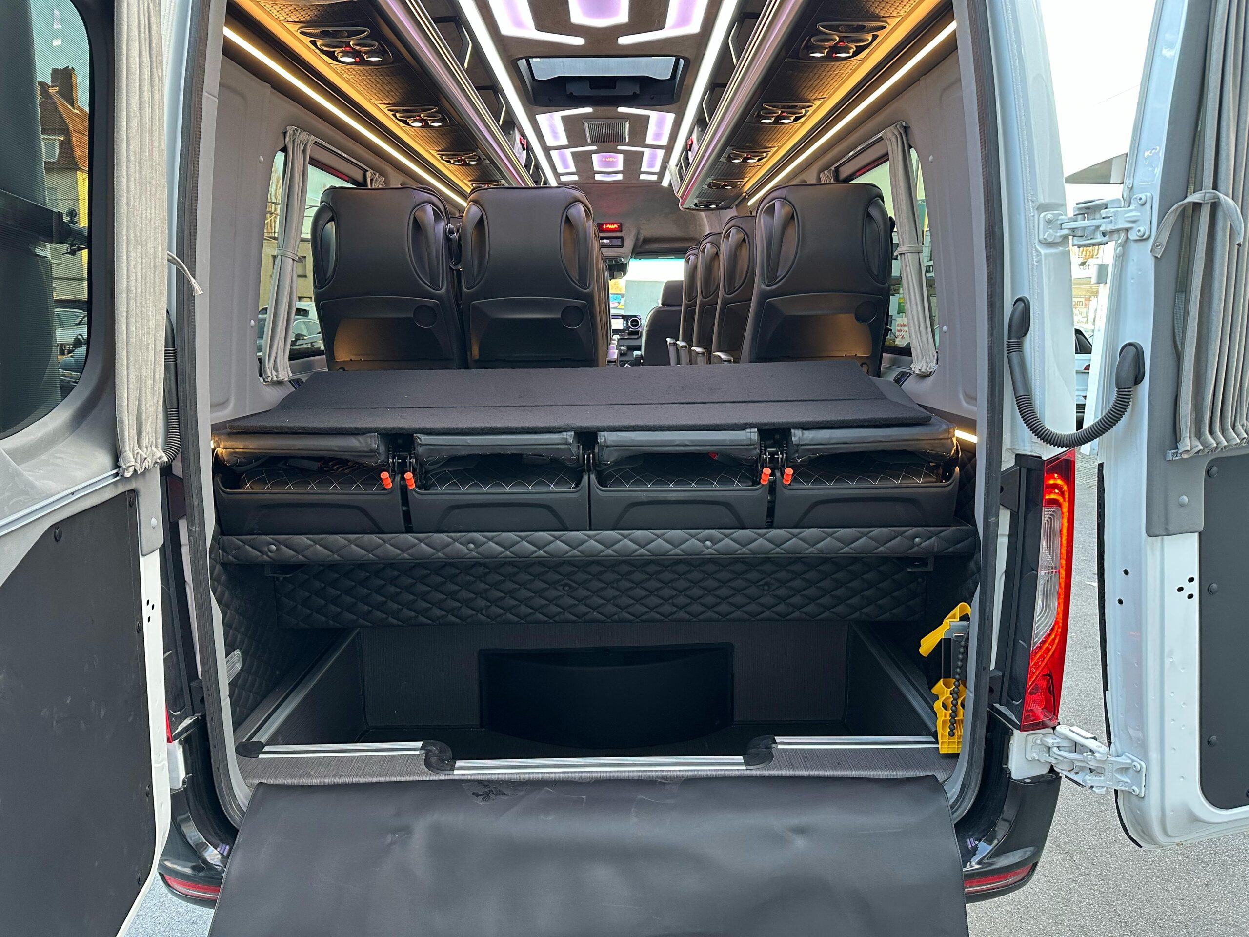 Mercedes-Benz Sprinter 519 18+1 turizm aracı proje görseli 30