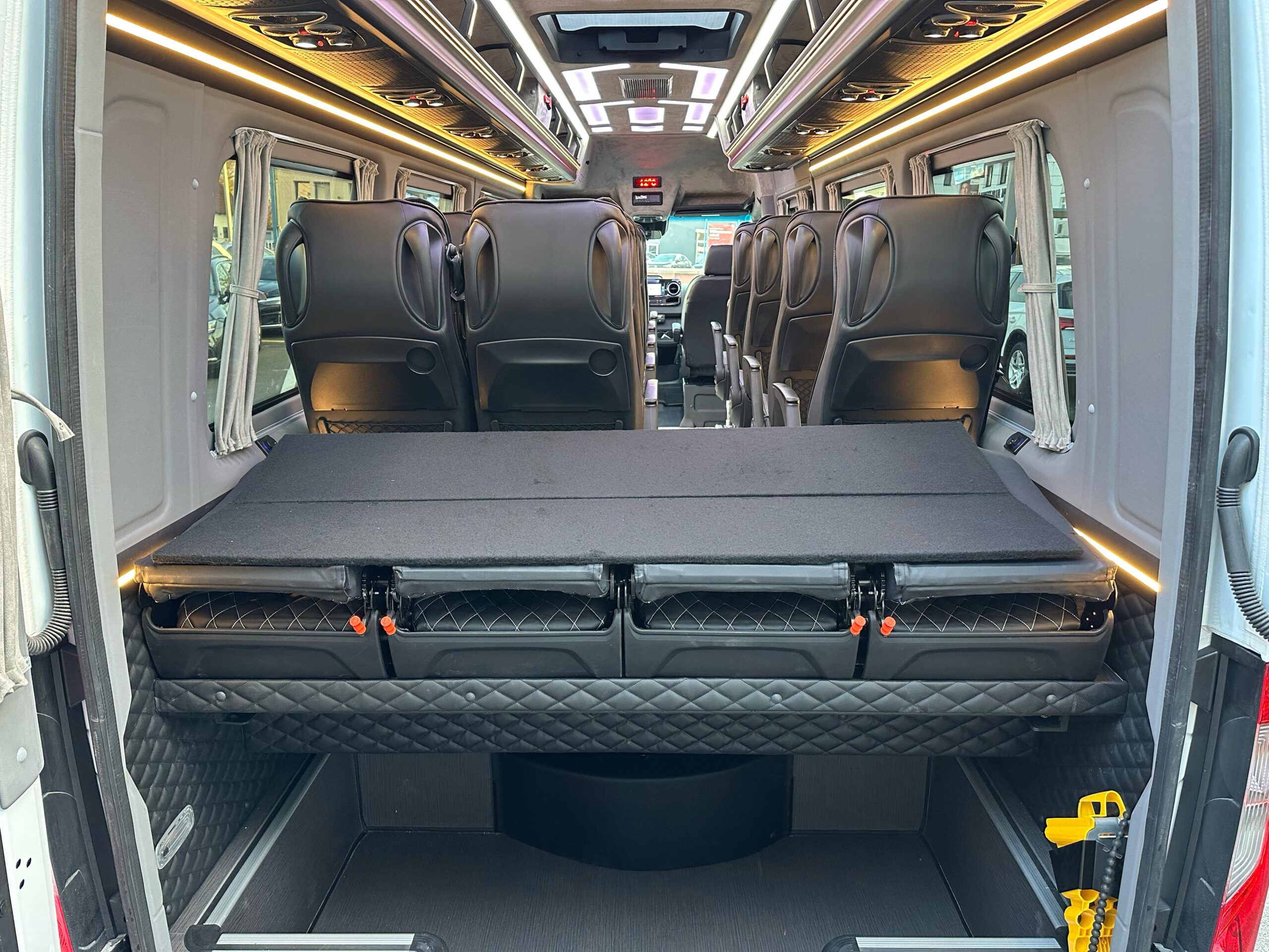 Mercedes-Benz Sprinter 519 18+1 turizm aracı proje görseli 32